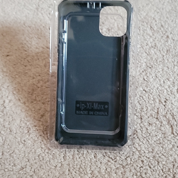 Iphone 11 pro max 6.5 inch screen - Picture 3 of 4